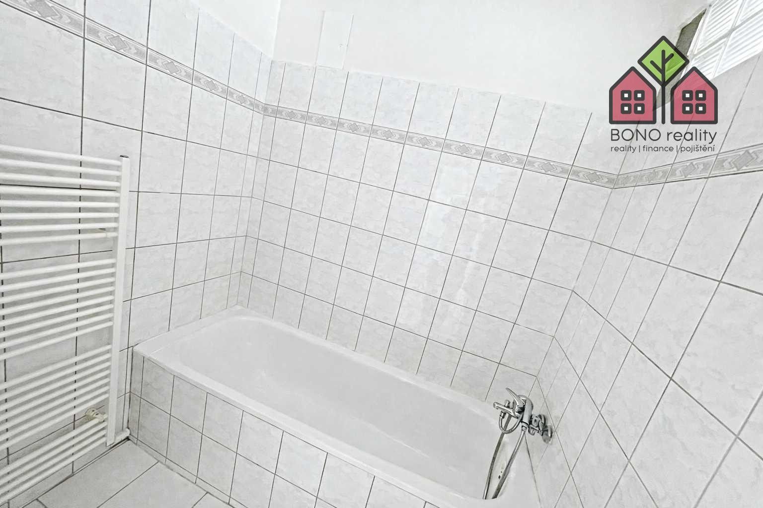 Pronájem bytu 3+1 75 m² - foto 3