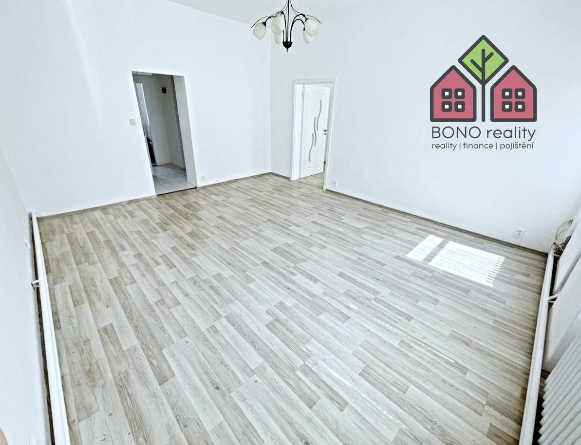 Pronájem bytu 3+1 75 m² - foto 9
