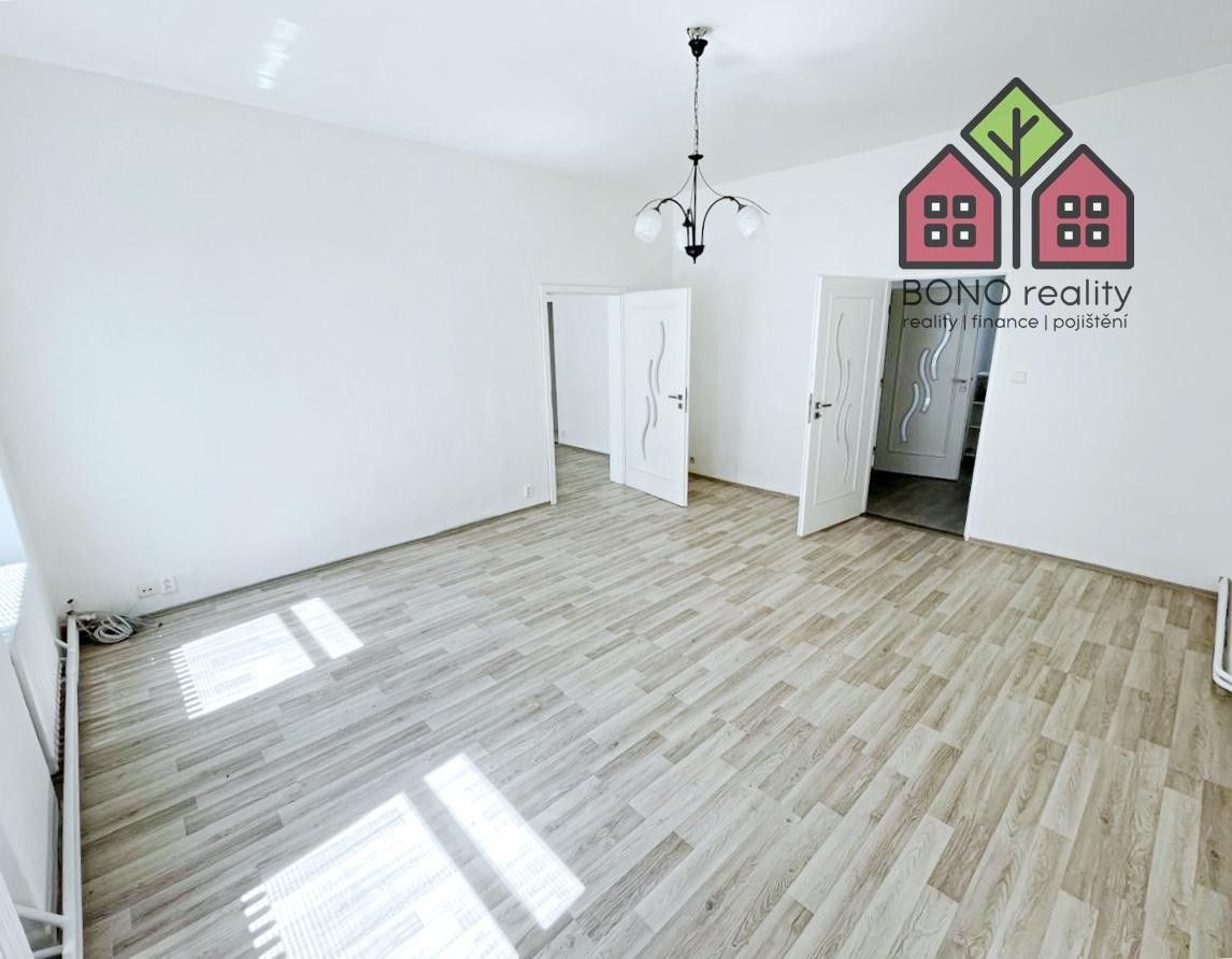 Pronájem bytu 3+1 75 m² - foto 10