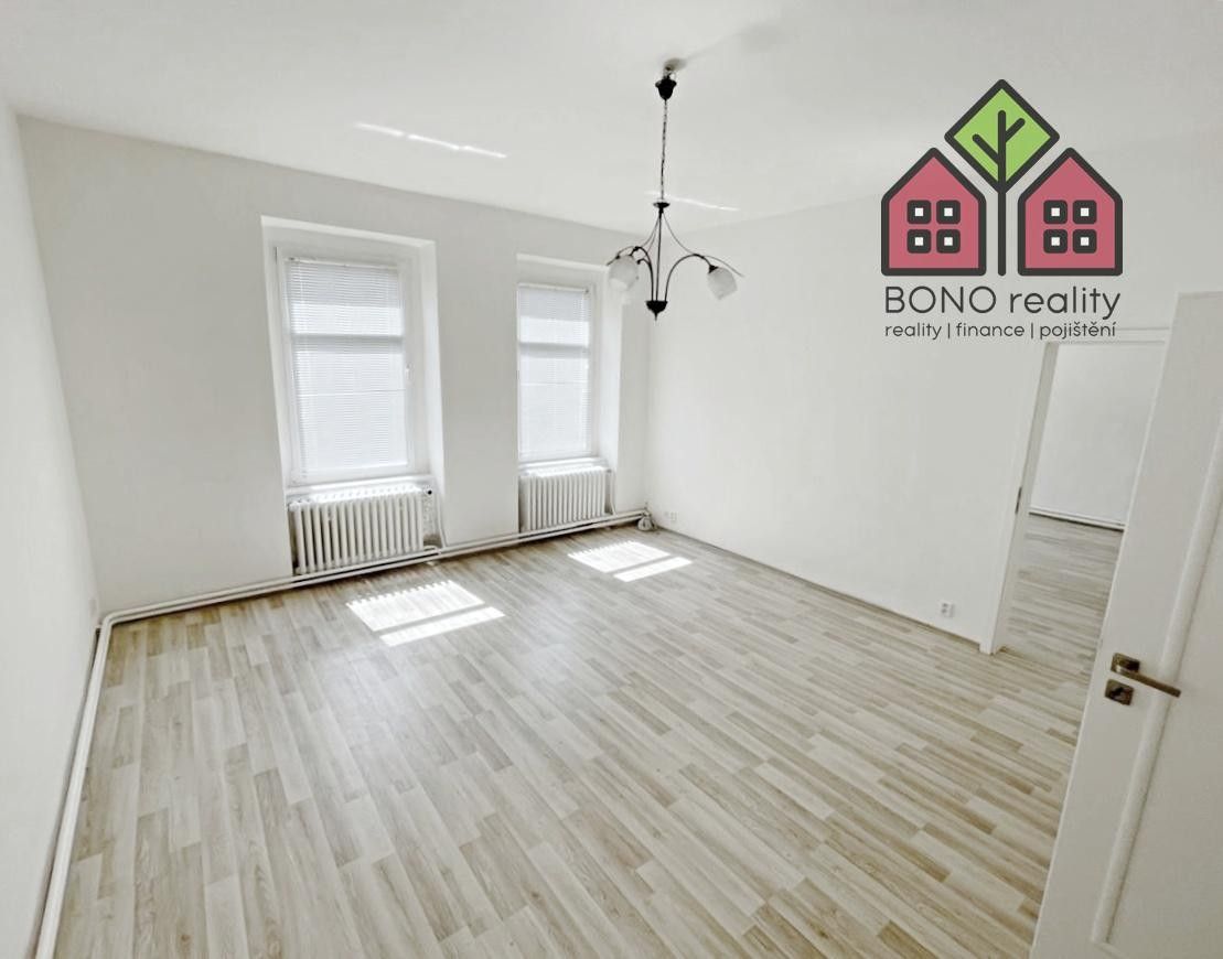Pronájem bytu 3+1 75 m² - foto 11