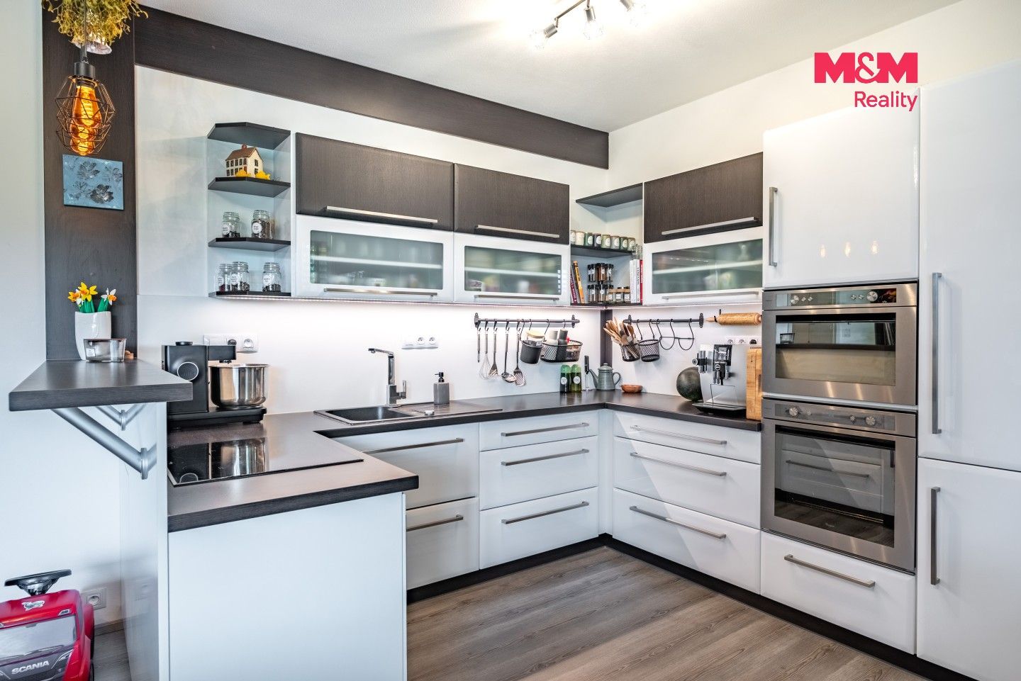 Prodej bytu 3+kk 65 m² - foto 2