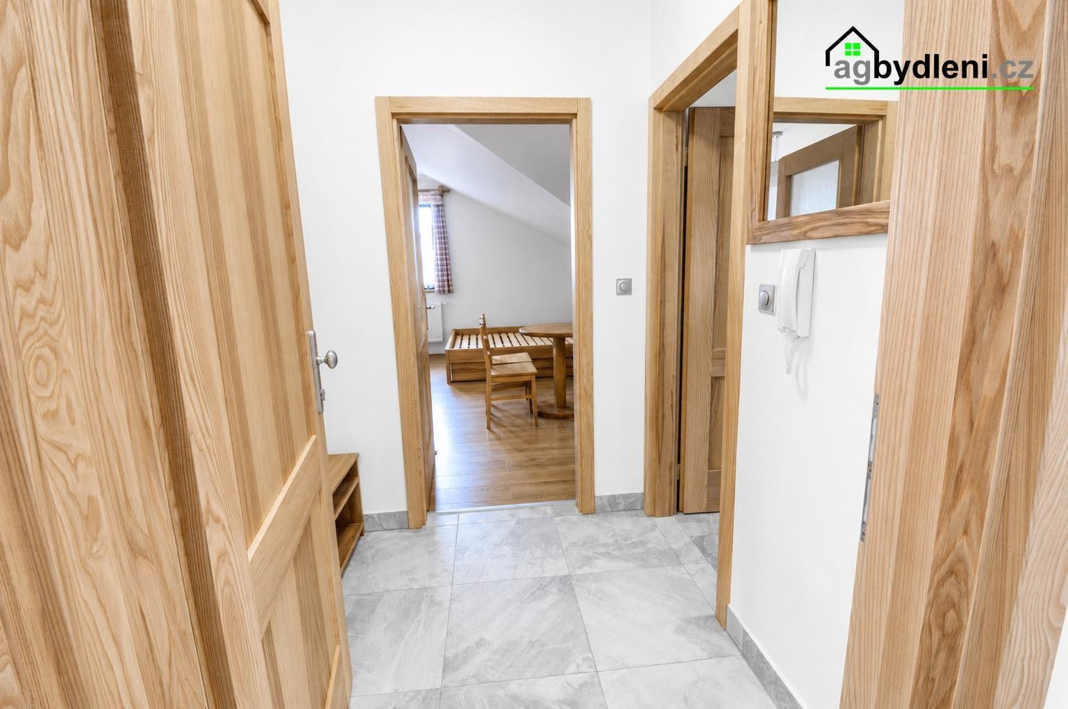 Pronájem bytu 1+kk 35 m² - foto 8