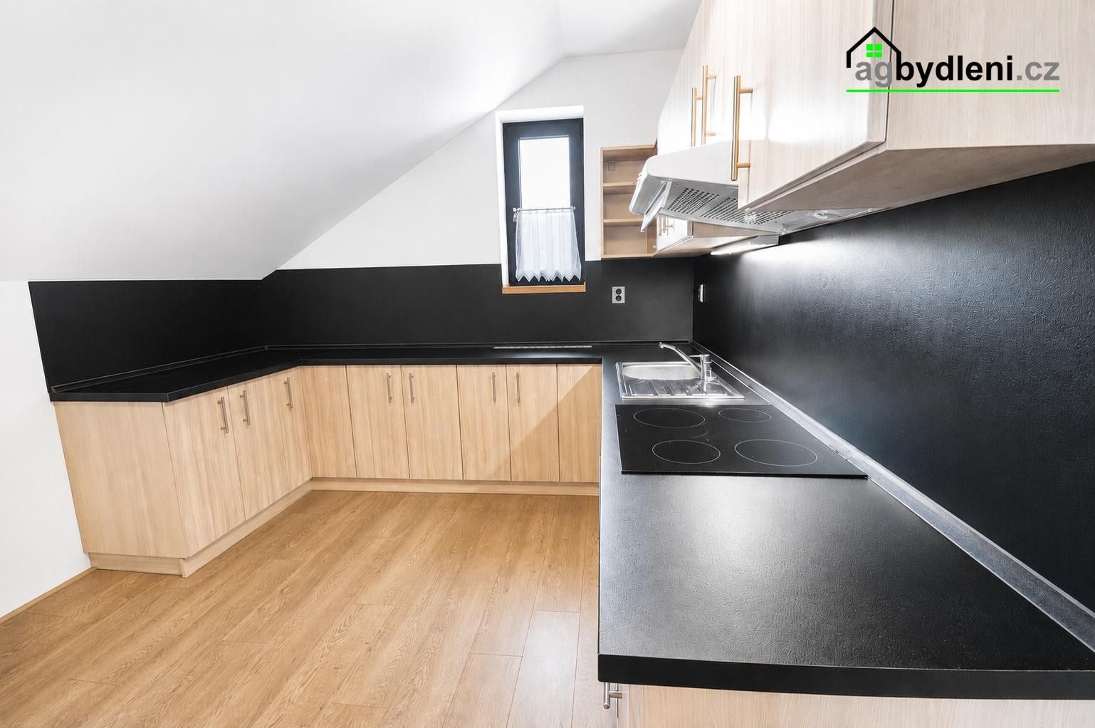 Pronájem bytu 1+kk 35 m² - foto 2