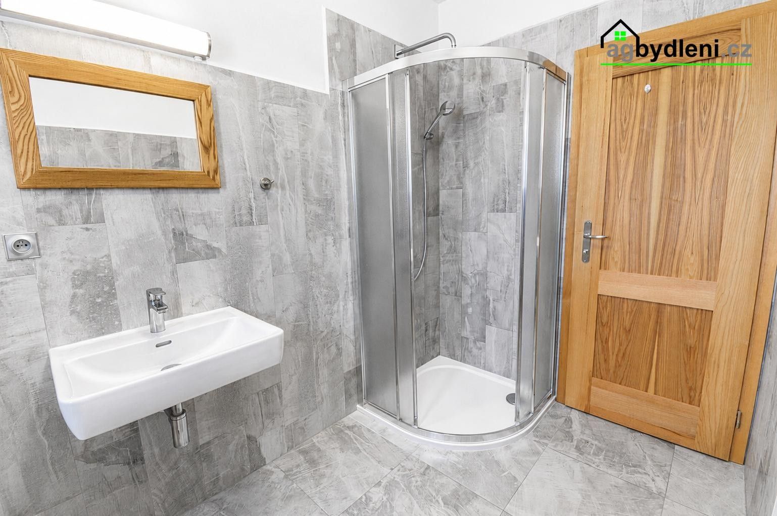 Pronájem bytu 1+kk 35 m² - foto 3