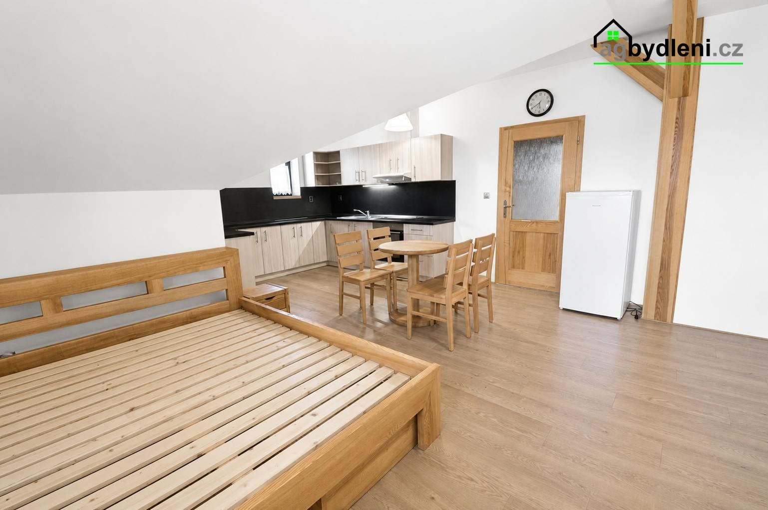 Pronájem bytu 1+kk 35 m² - foto 1
