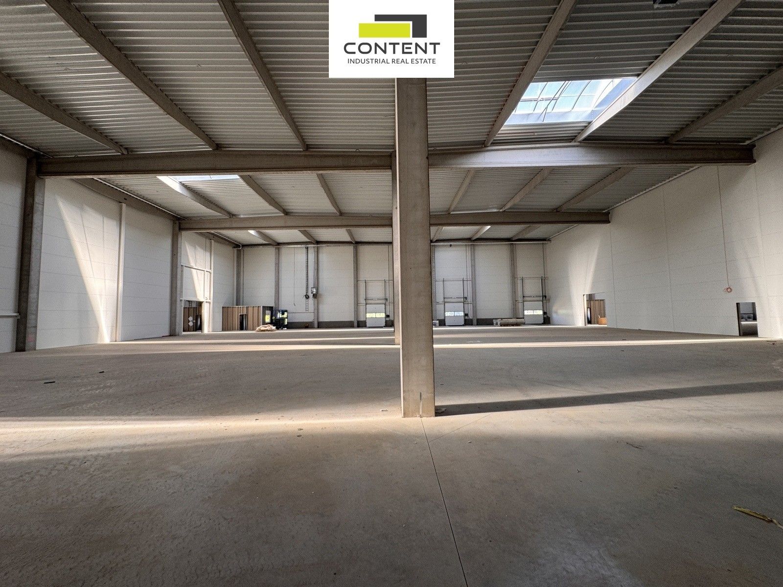 Pronájem komerčního prostoru 1194 m² - foto 12