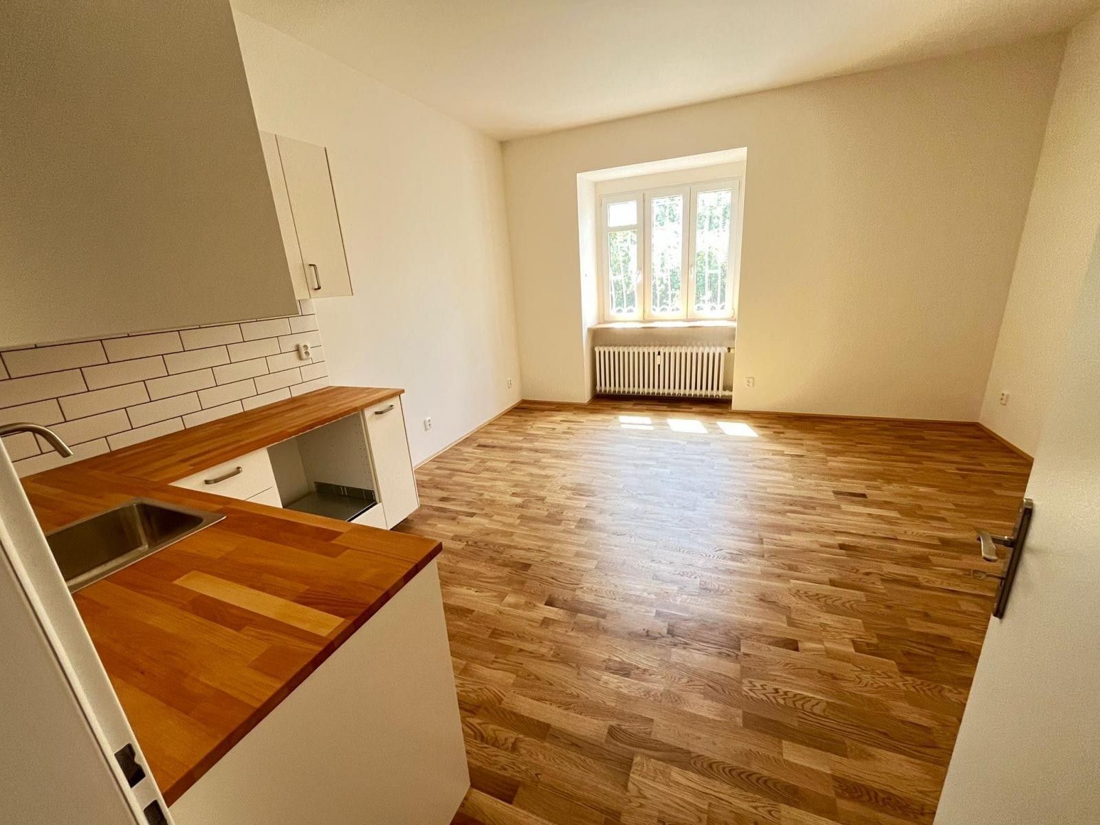 Prodej bytu 1+kk 30 m² - foto 2