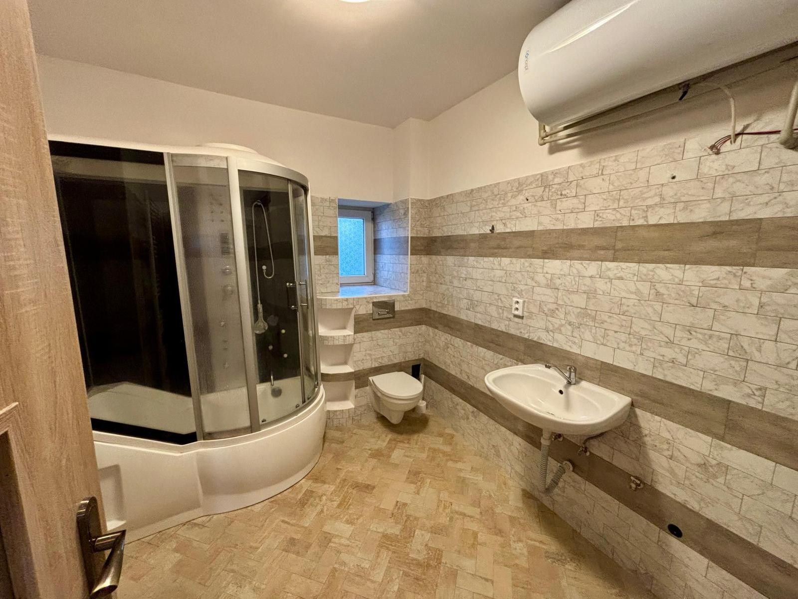 Pronájem bytu 3+kk 61 m² - foto 9