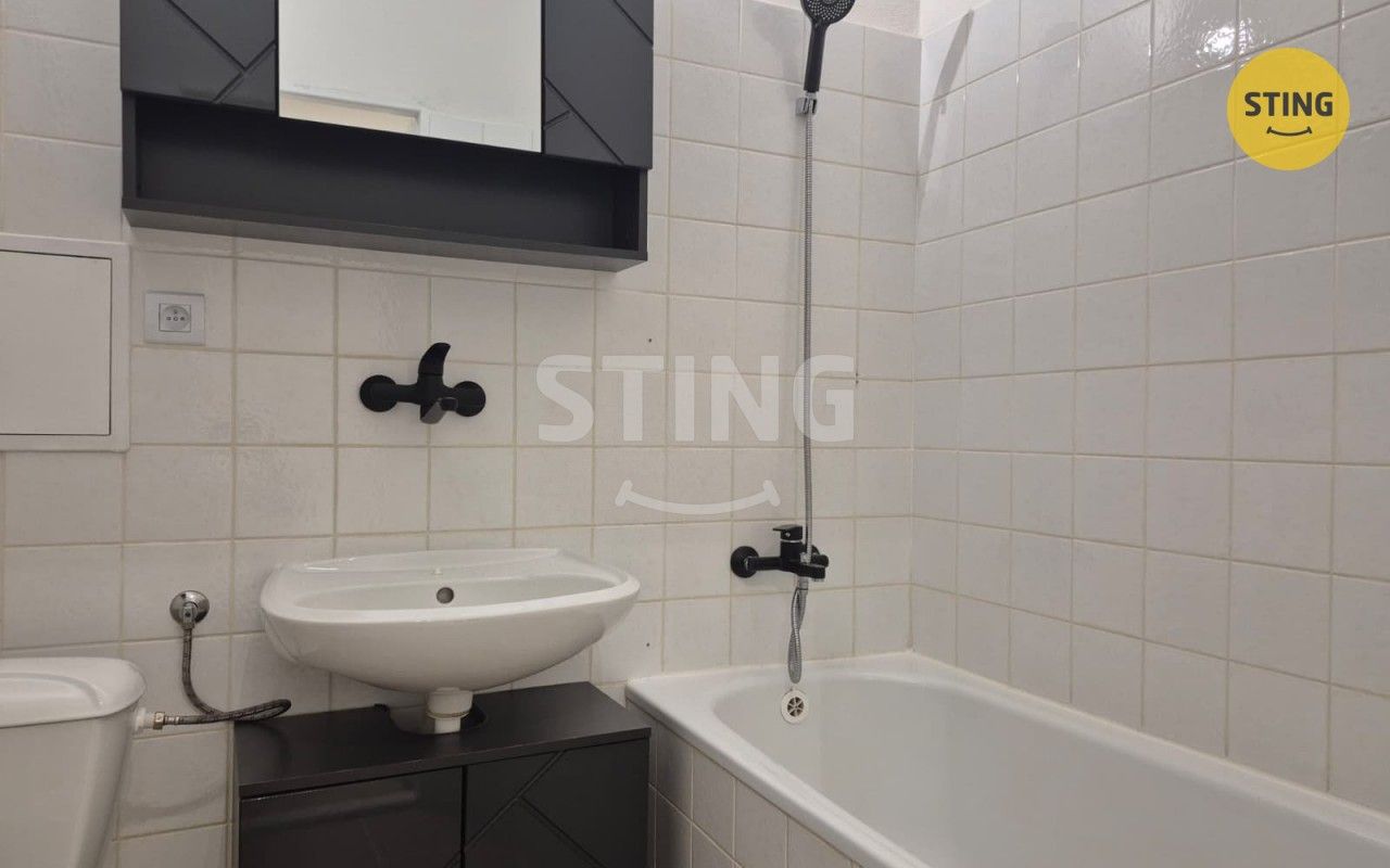 Pronájem bytu 2+kk 54 m² - foto 5