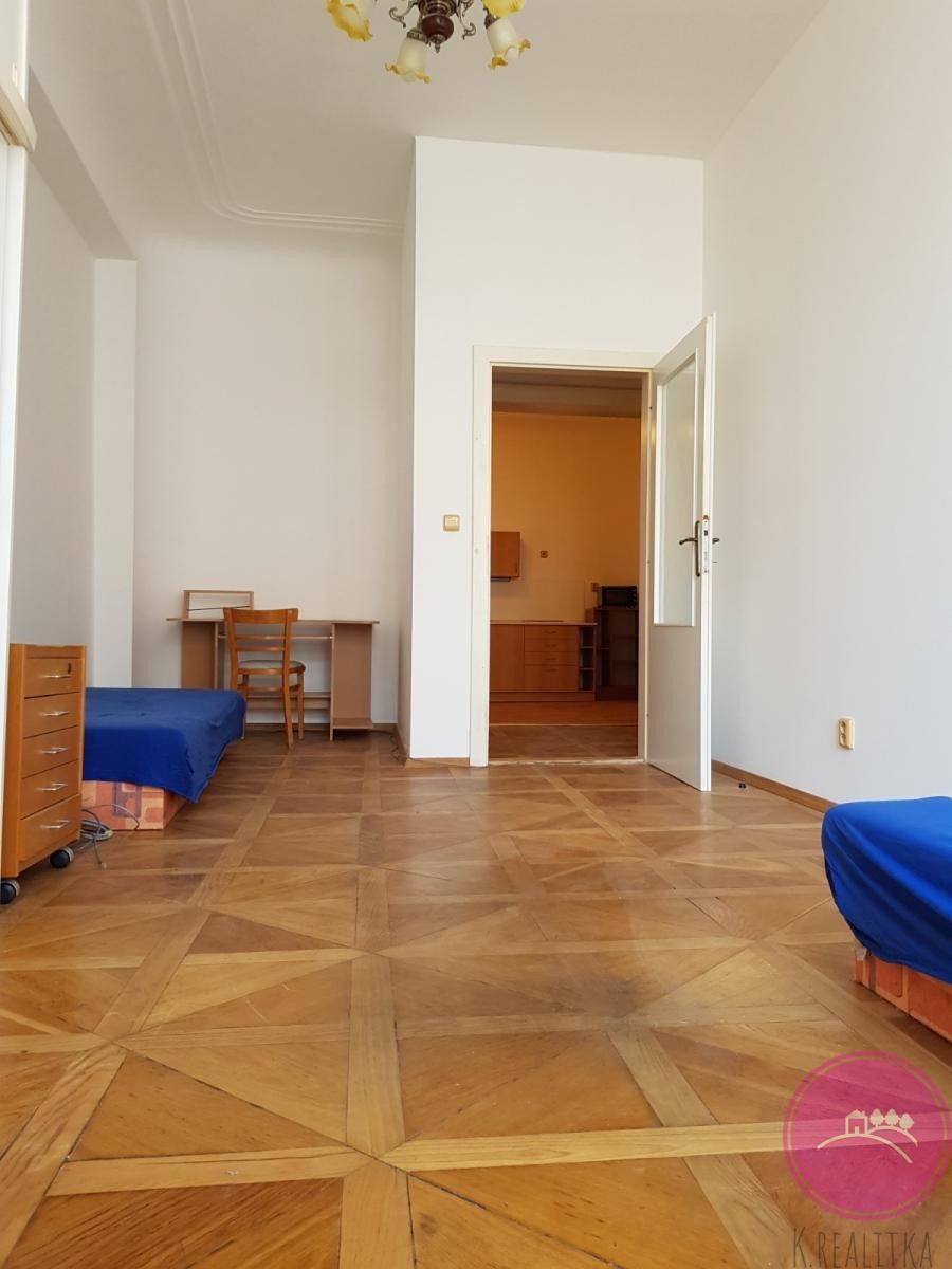 Pronájem bytu 2+1 100 m² - foto 4