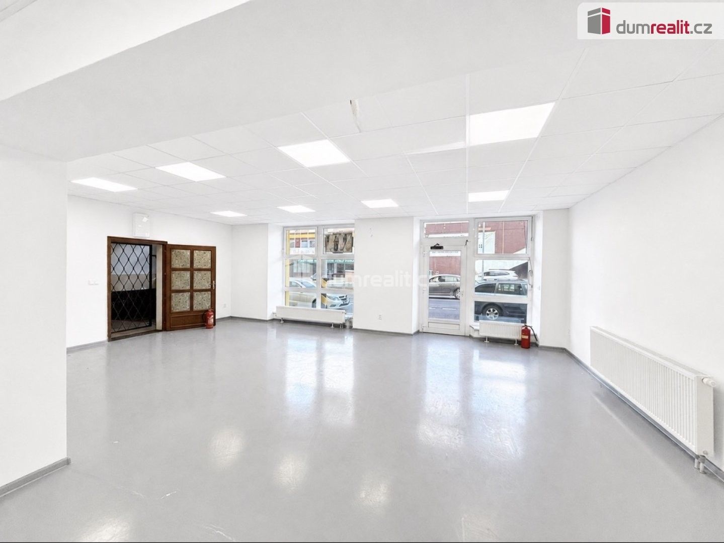 Pronájem komerčního prostoru 140 m² - foto 2