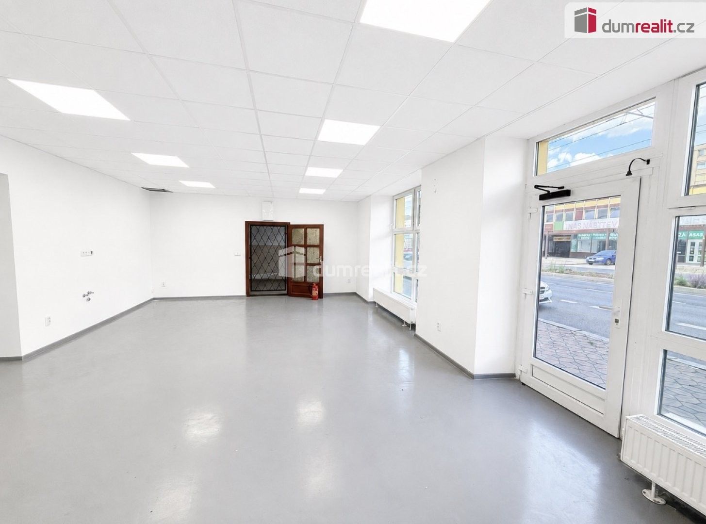 Pronájem komerčního prostoru 140 m² - foto 3
