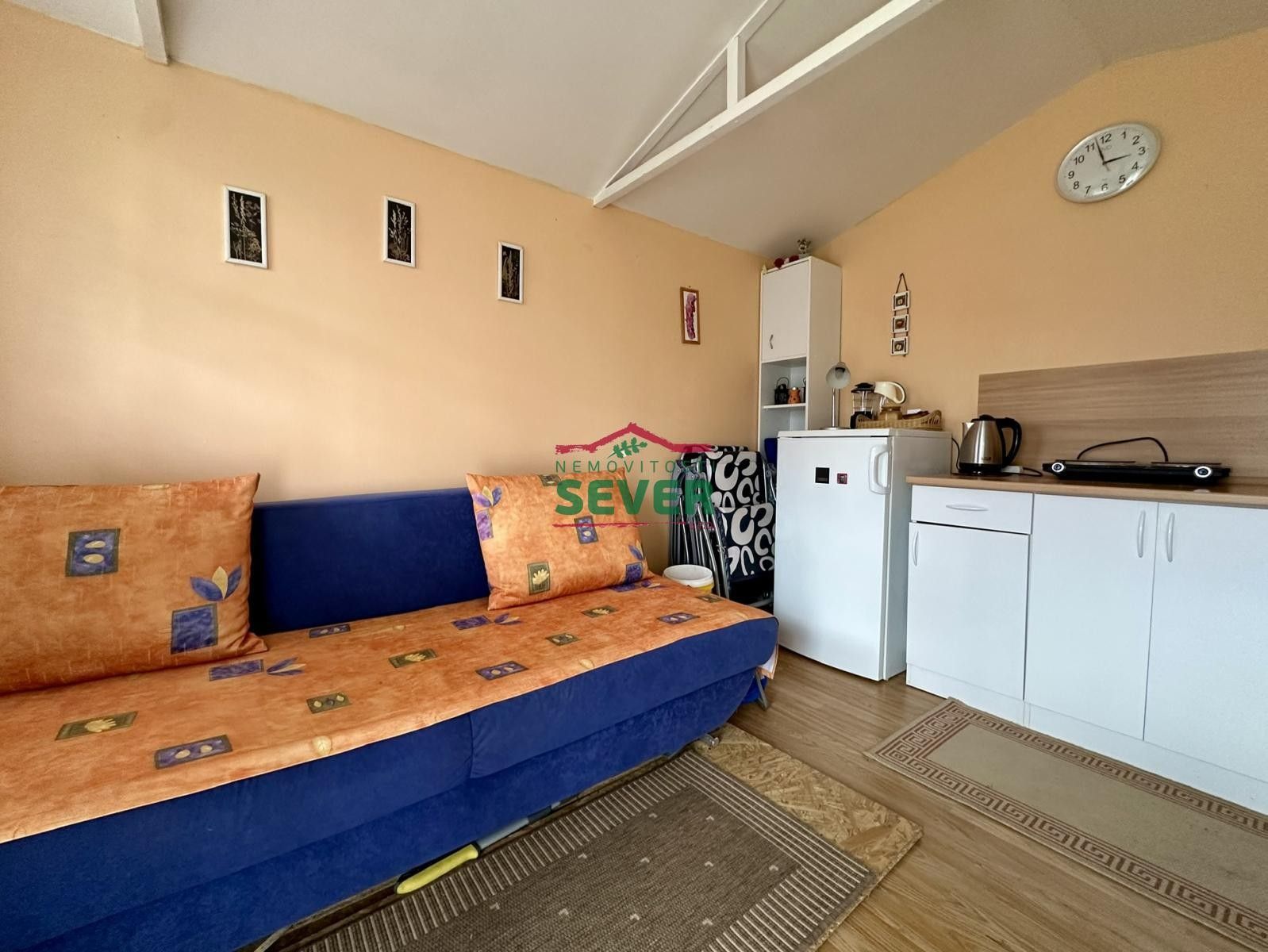 Prodej pozemku 930 m² - foto 2