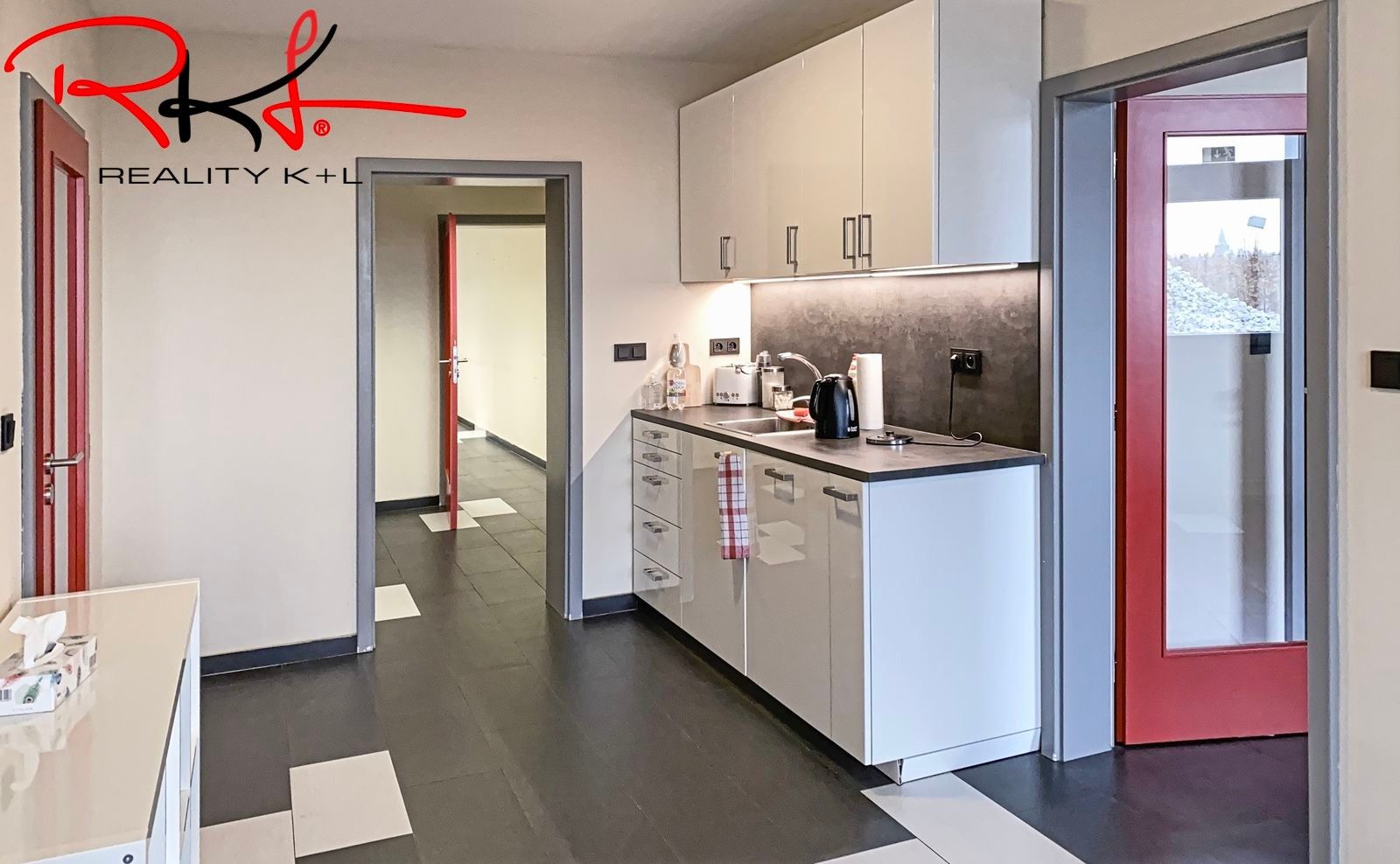 Pronájem komerčního prostoru 32 m² - foto 5