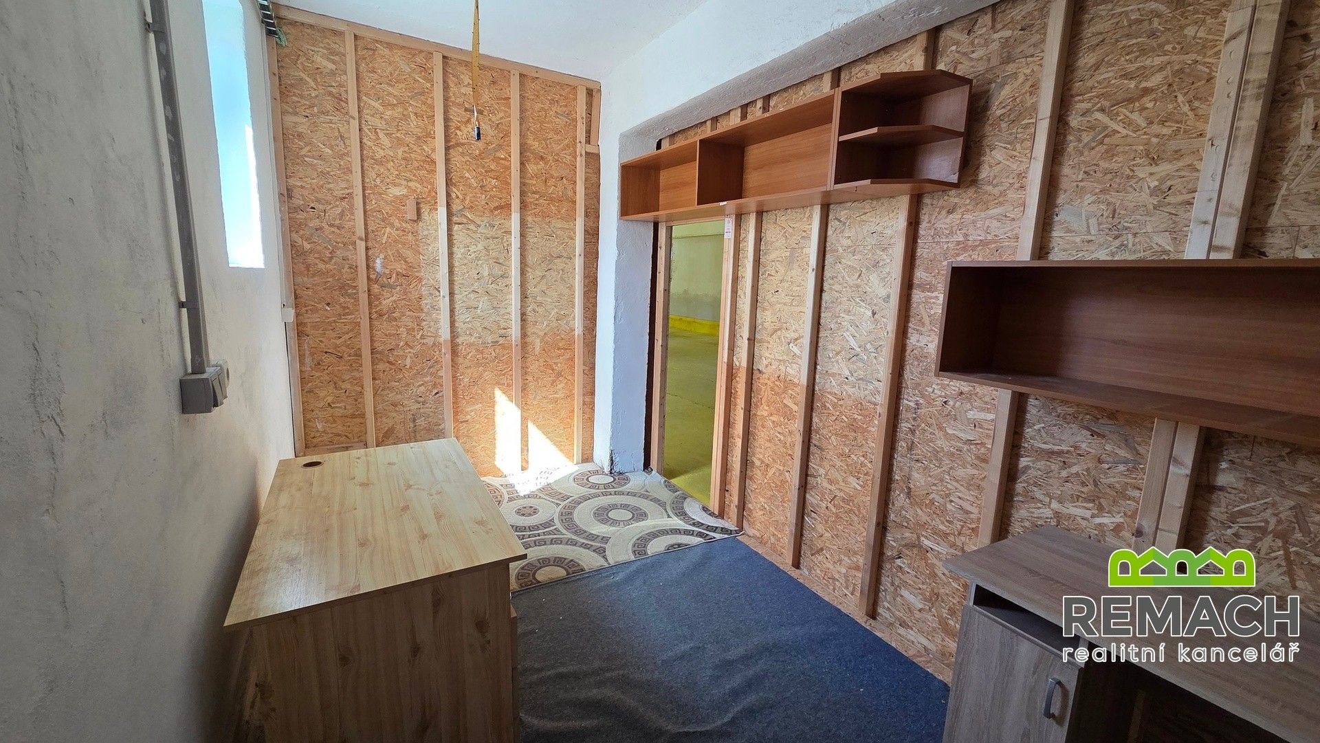 Pronájem komerčního prostoru 300 m² - foto 7