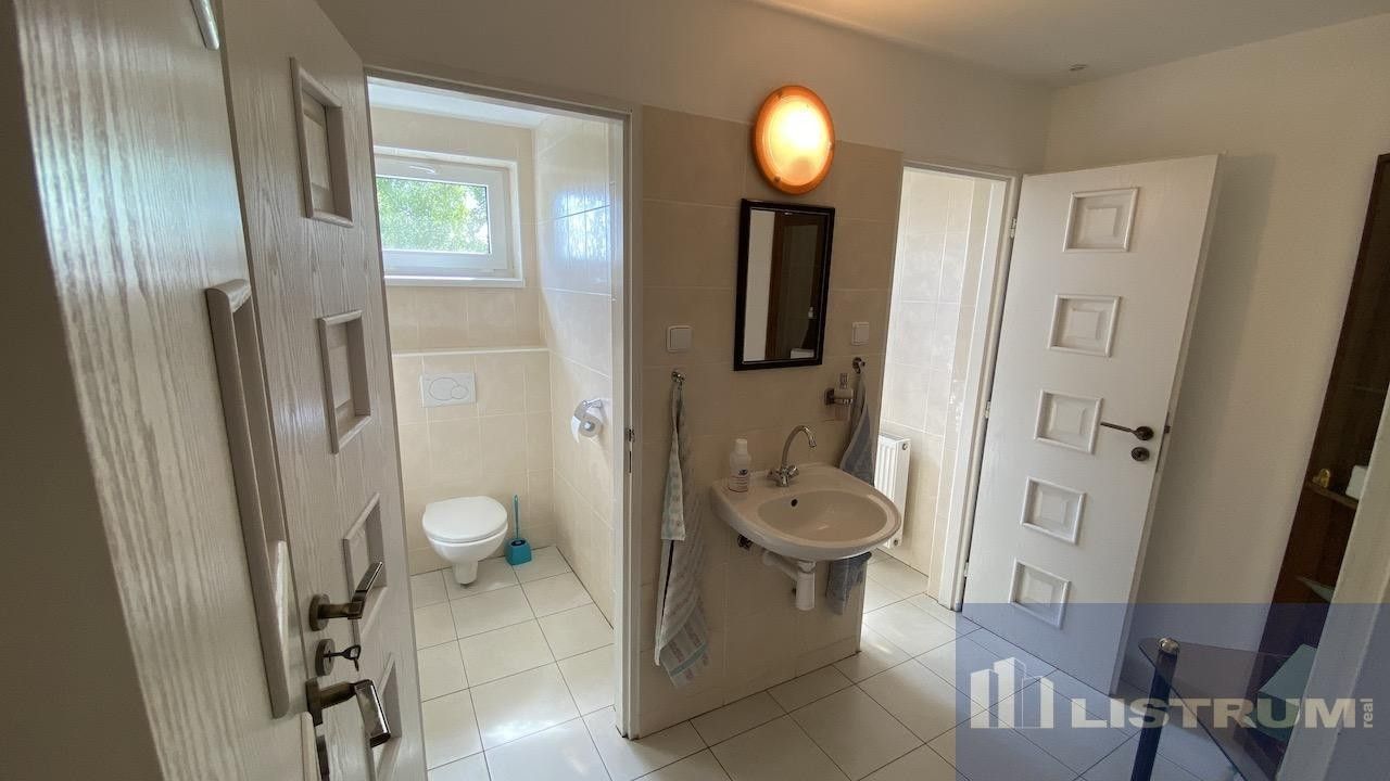Pronájem komerčního prostoru 900 m² - foto 12