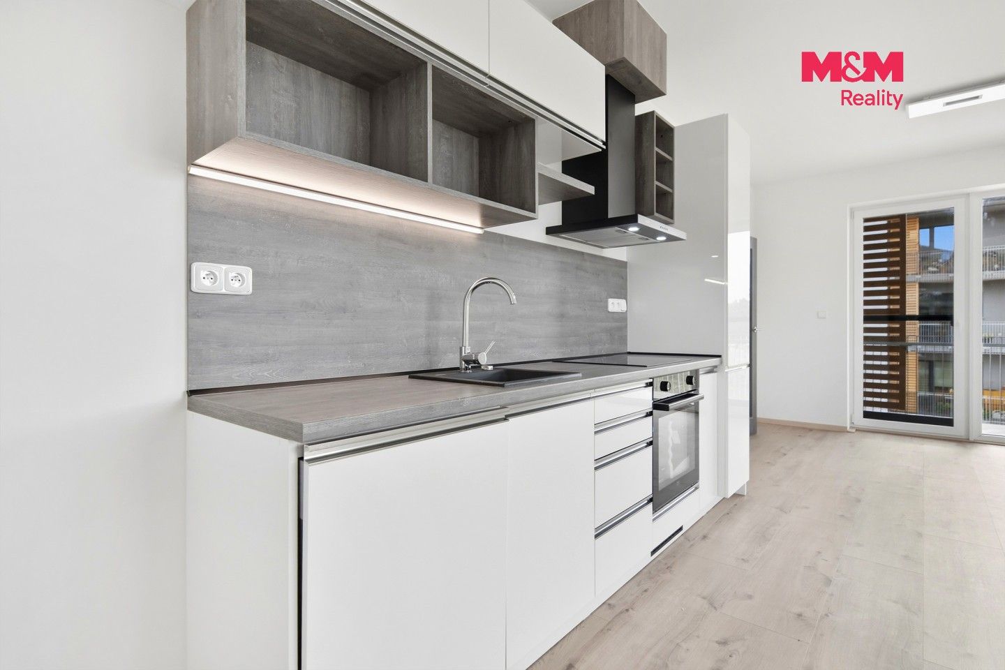 Pronájem bytu 3+kk 80 m² - foto 2