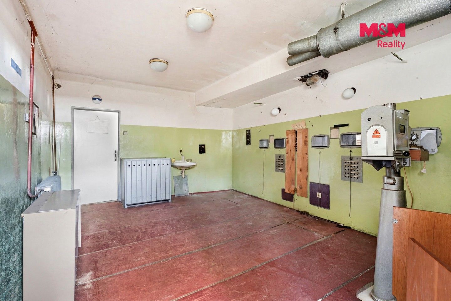 Prodej nemovitosti 620 m² - foto 13