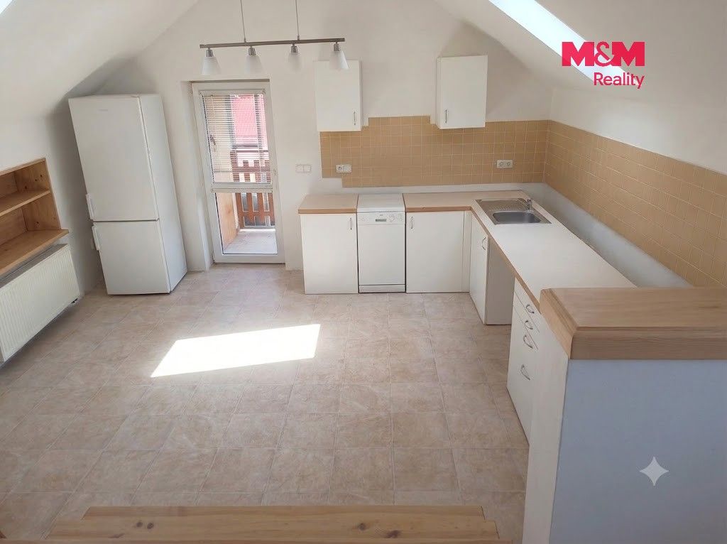 Pronájem bytu 3+kk 95 m² - foto 10