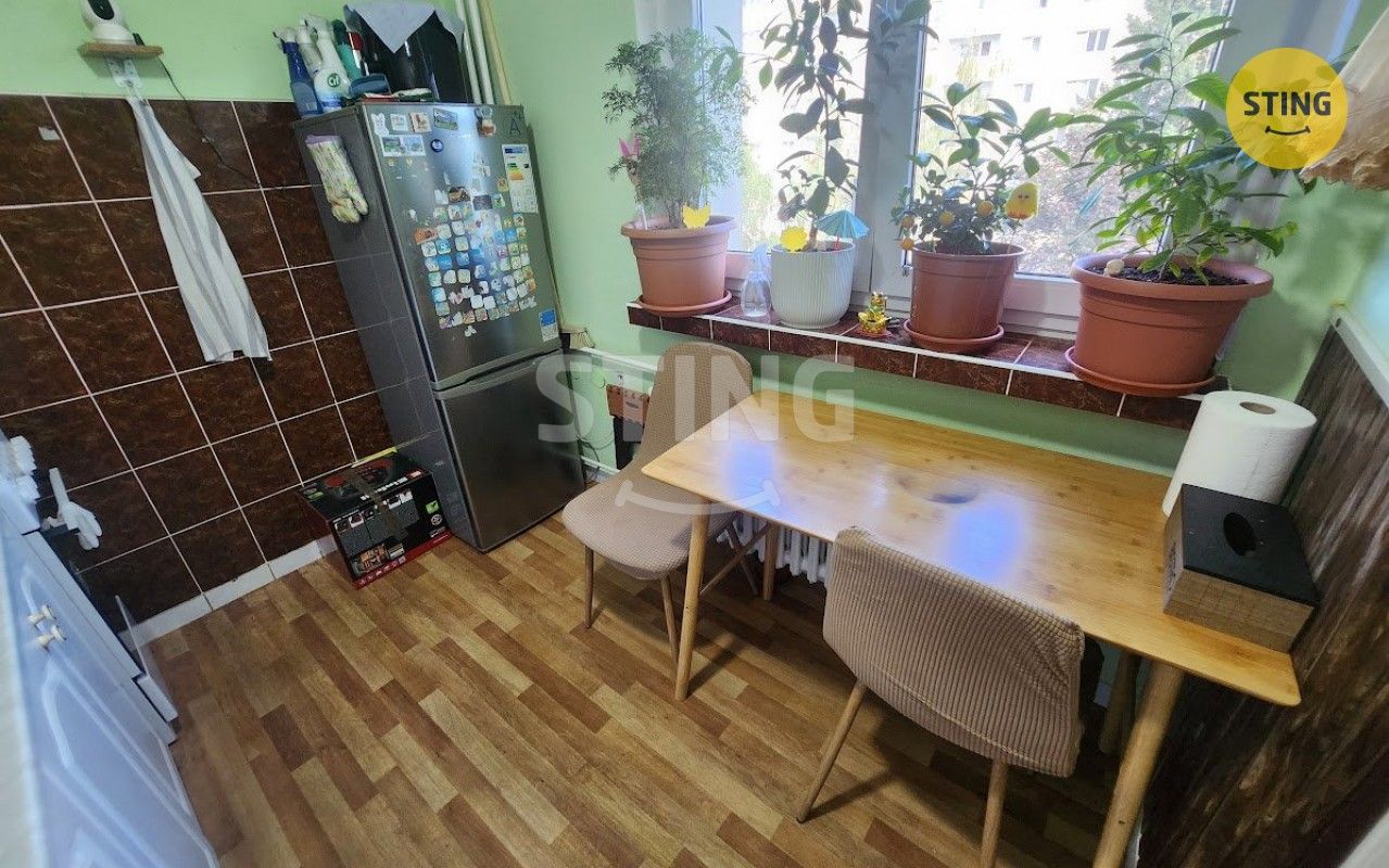 Pronájem bytu 3+1 60 m² - foto 9