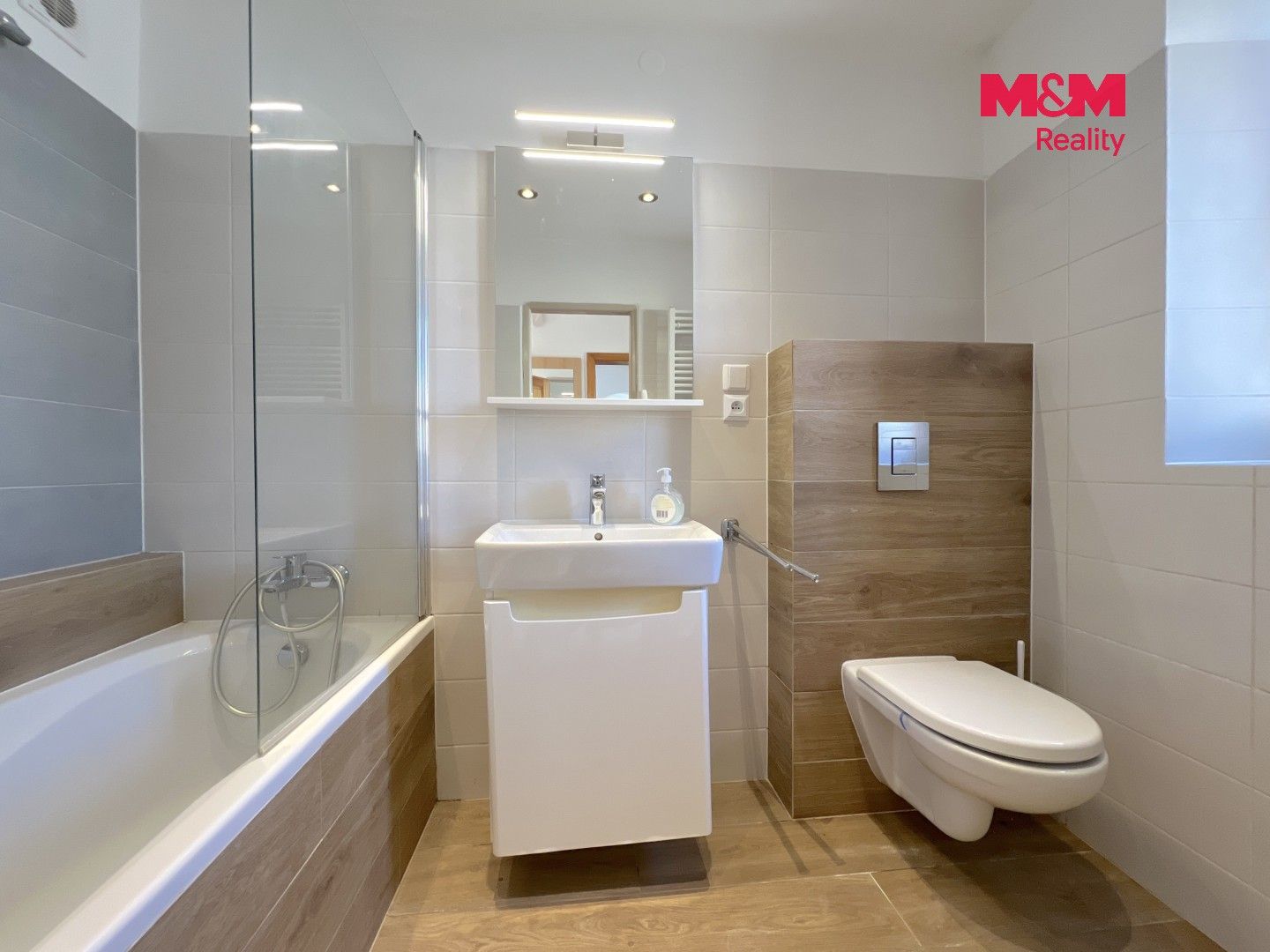 Pronájem bytu 2+1 60 m² - foto 3