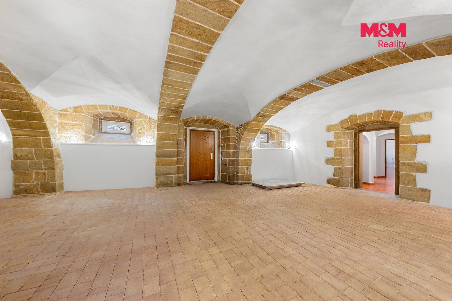 Prodej komerčního prostoru 550 m² - foto 4