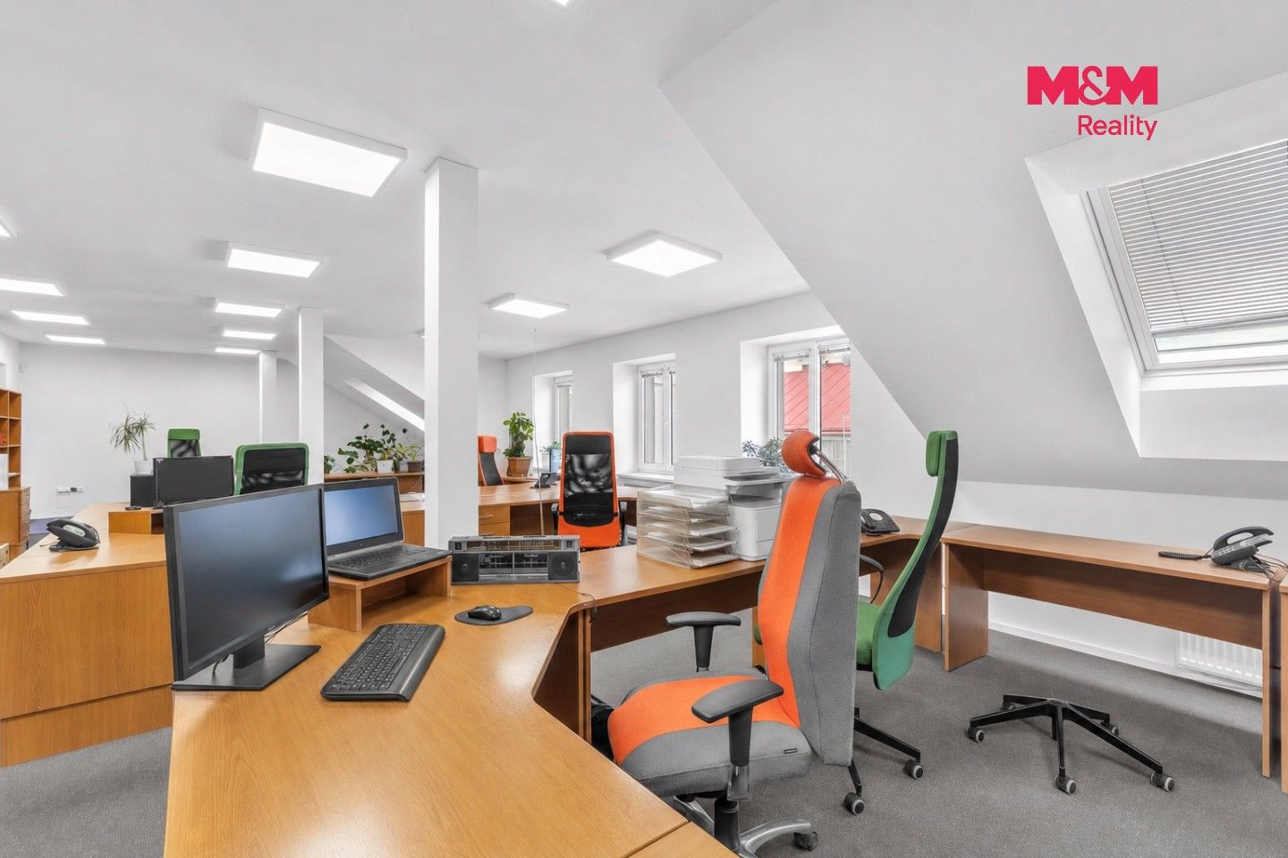 Pronájem komerčního prostoru 174 m² - foto 2