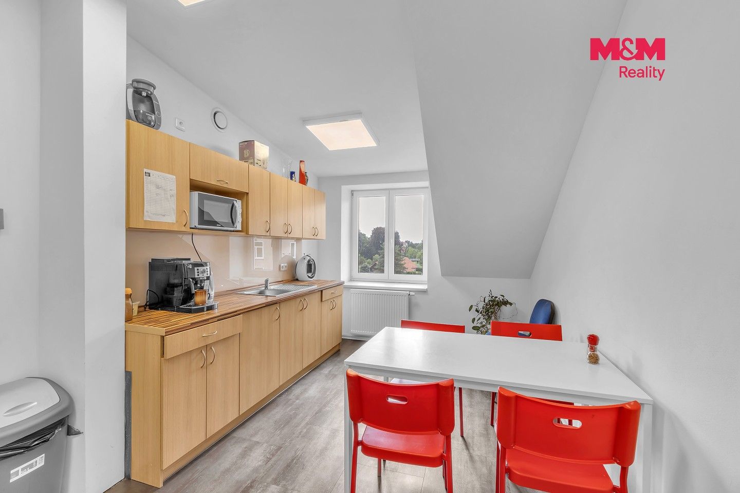 Pronájem komerčního prostoru 174 m² - foto 5