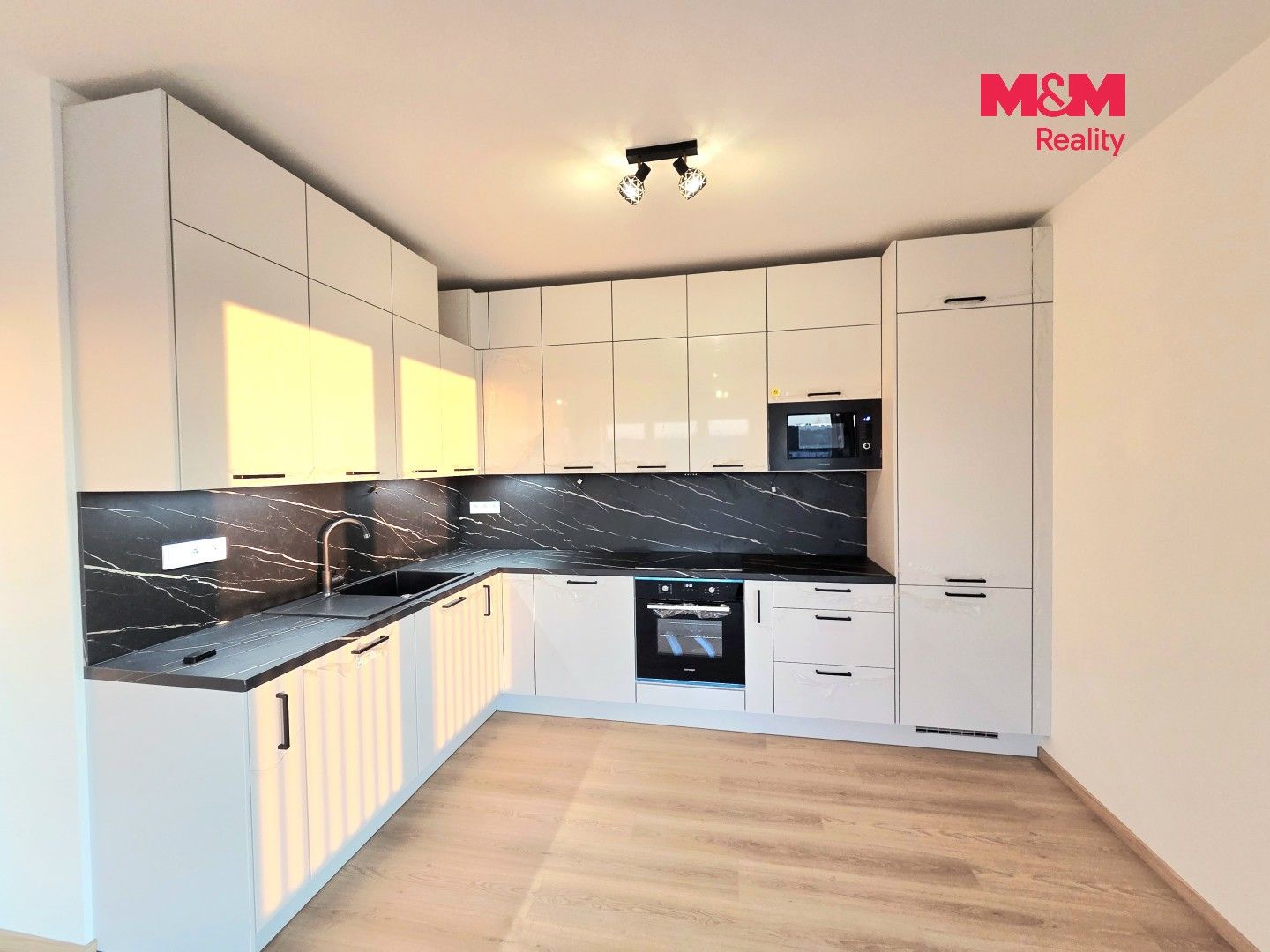 Pronájem bytu 2+kk 67 m² - foto 5