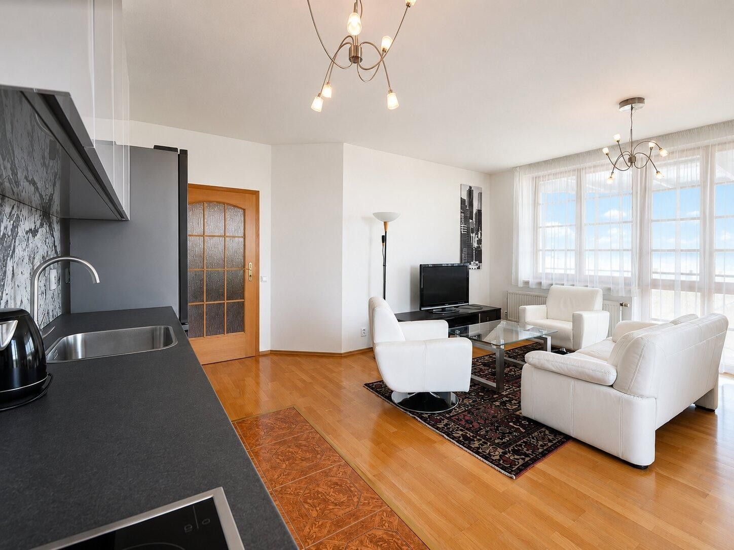 Pronájem bytu 2+kk 76 m² - foto 3