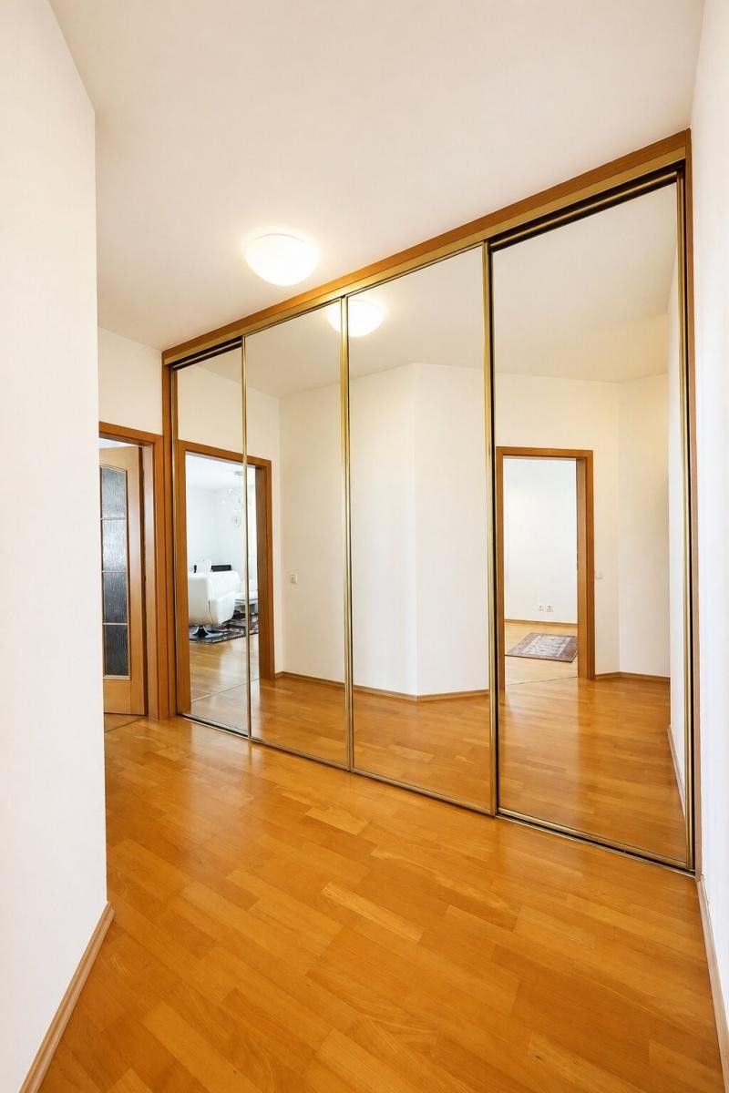 Pronájem bytu 2+kk 76 m² - foto 10