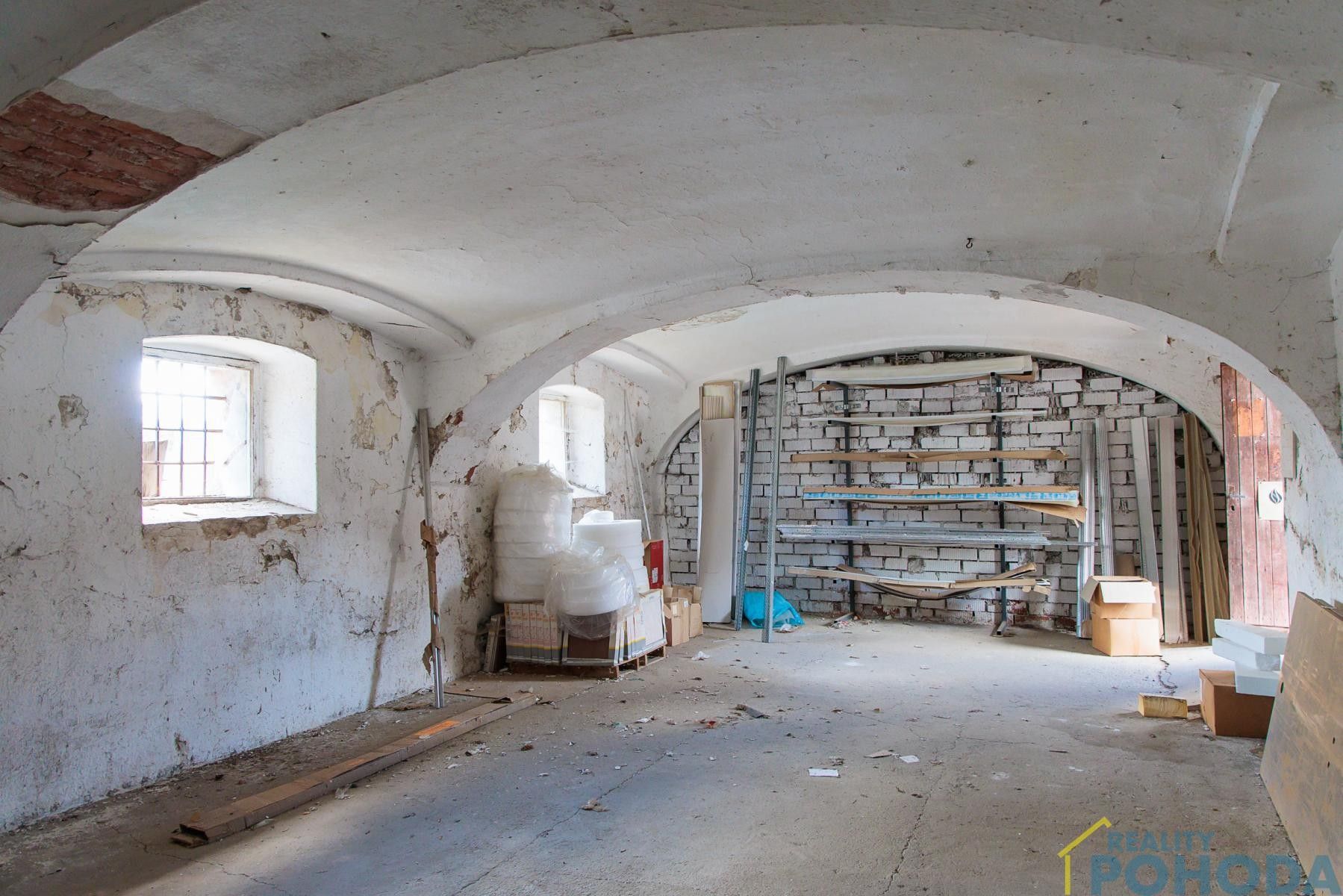 Prodej komerčního prostoru 4752 m² - foto 36