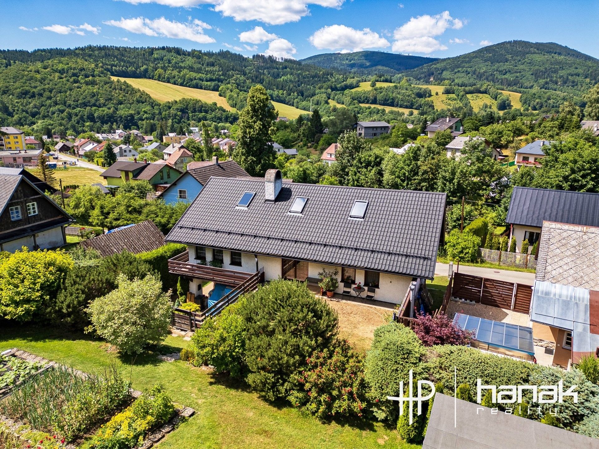 Prodej domu 277 m² - foto 1