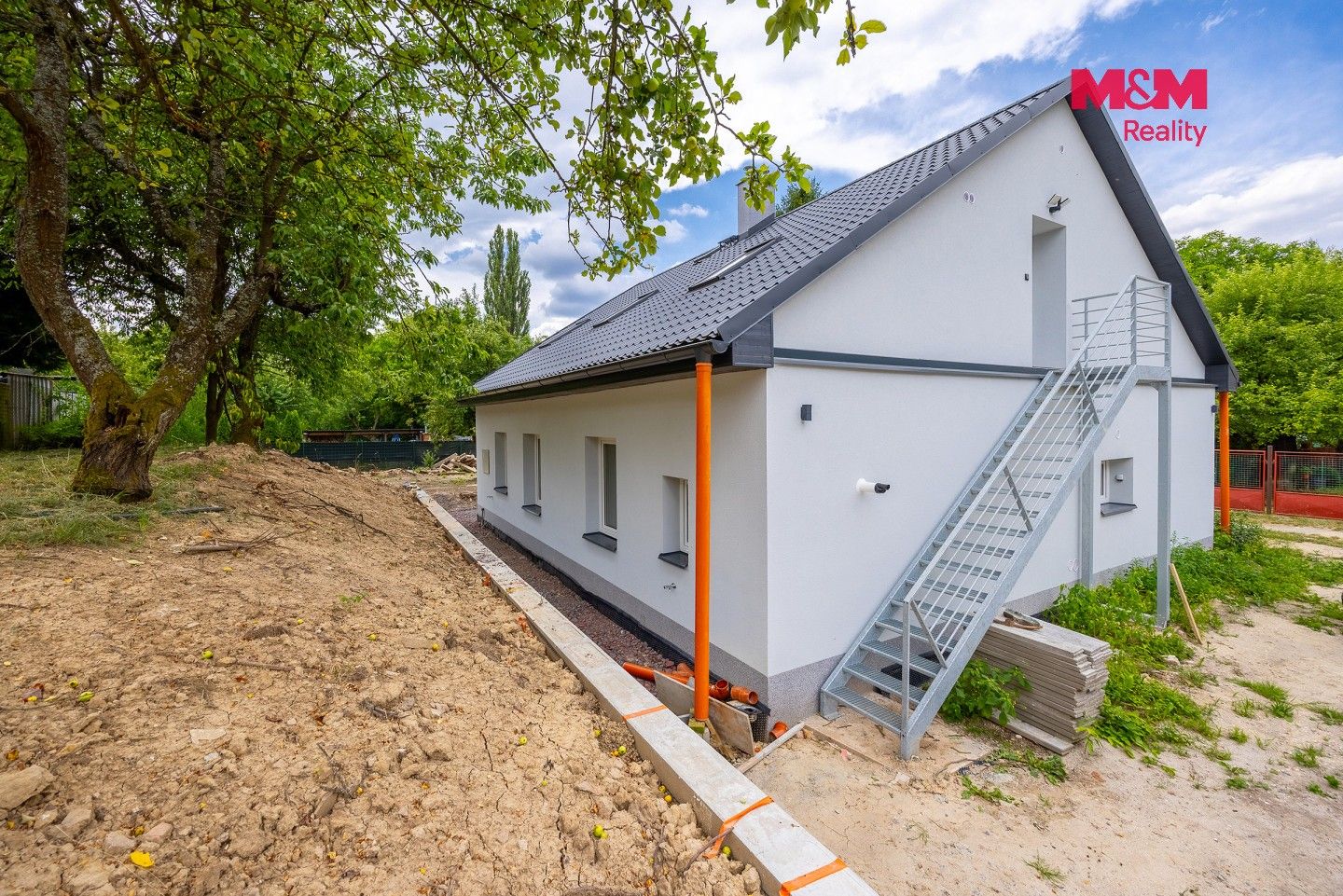 Prodej domu 220 m² - foto 2