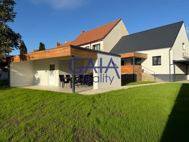 Prodej domu 198 m² - foto 1