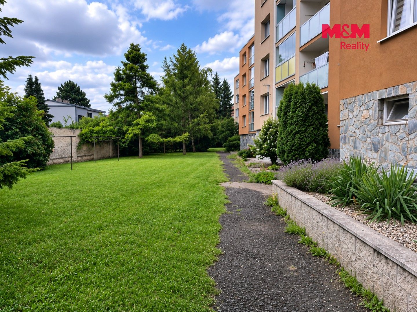 Pronájem bytu 3+1 76 m² - foto 3