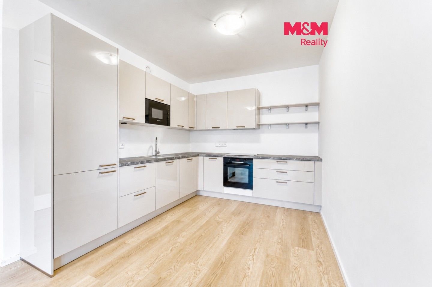 Pronájem bytu 2+kk 56 m² - foto 1