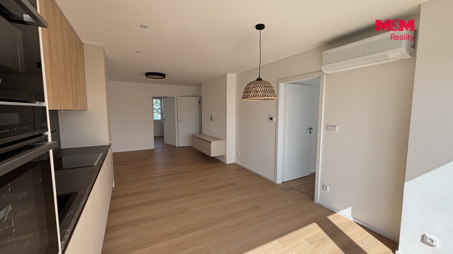 Pronájem bytu 4+kk 64 m² - foto 2