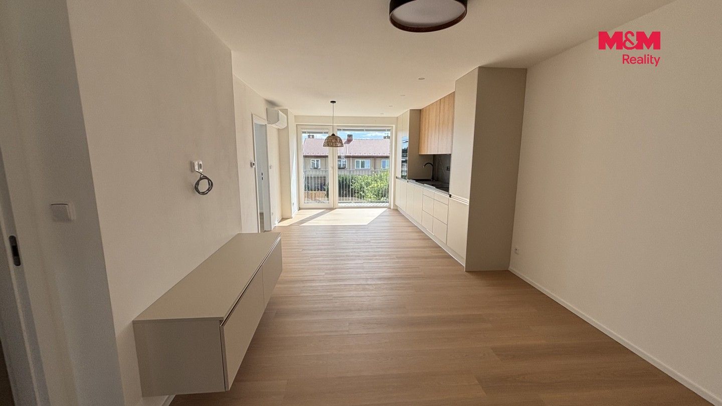 Pronájem bytu 4+kk 64 m² - foto 3