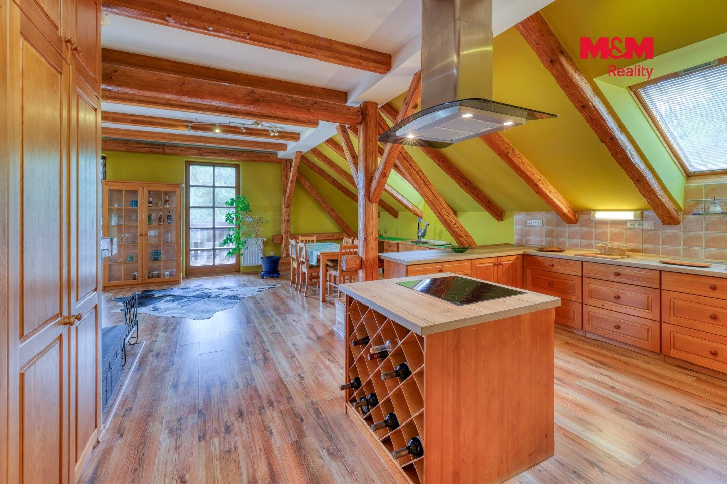 Prodej komerčního prostoru 910 m² - foto 4