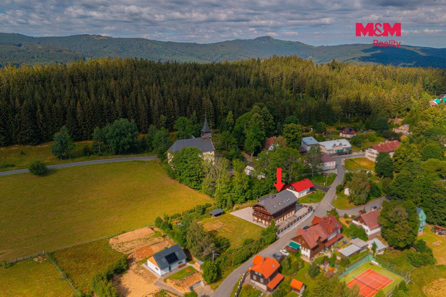 Prodej komerčního prostoru 910 m² - foto 2