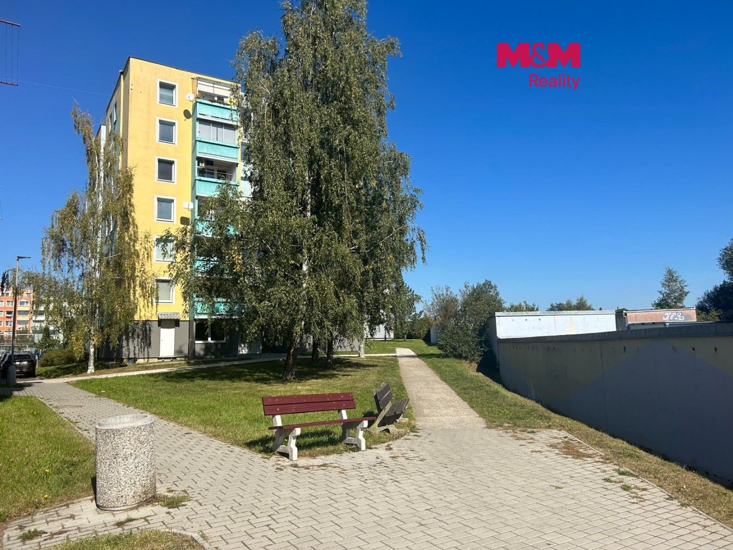 Pronájem bytu 1+kk 20 m² - foto 1