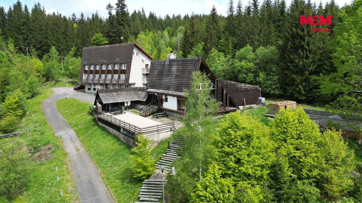 Prodej komerčního prostoru 900 m² - foto 3