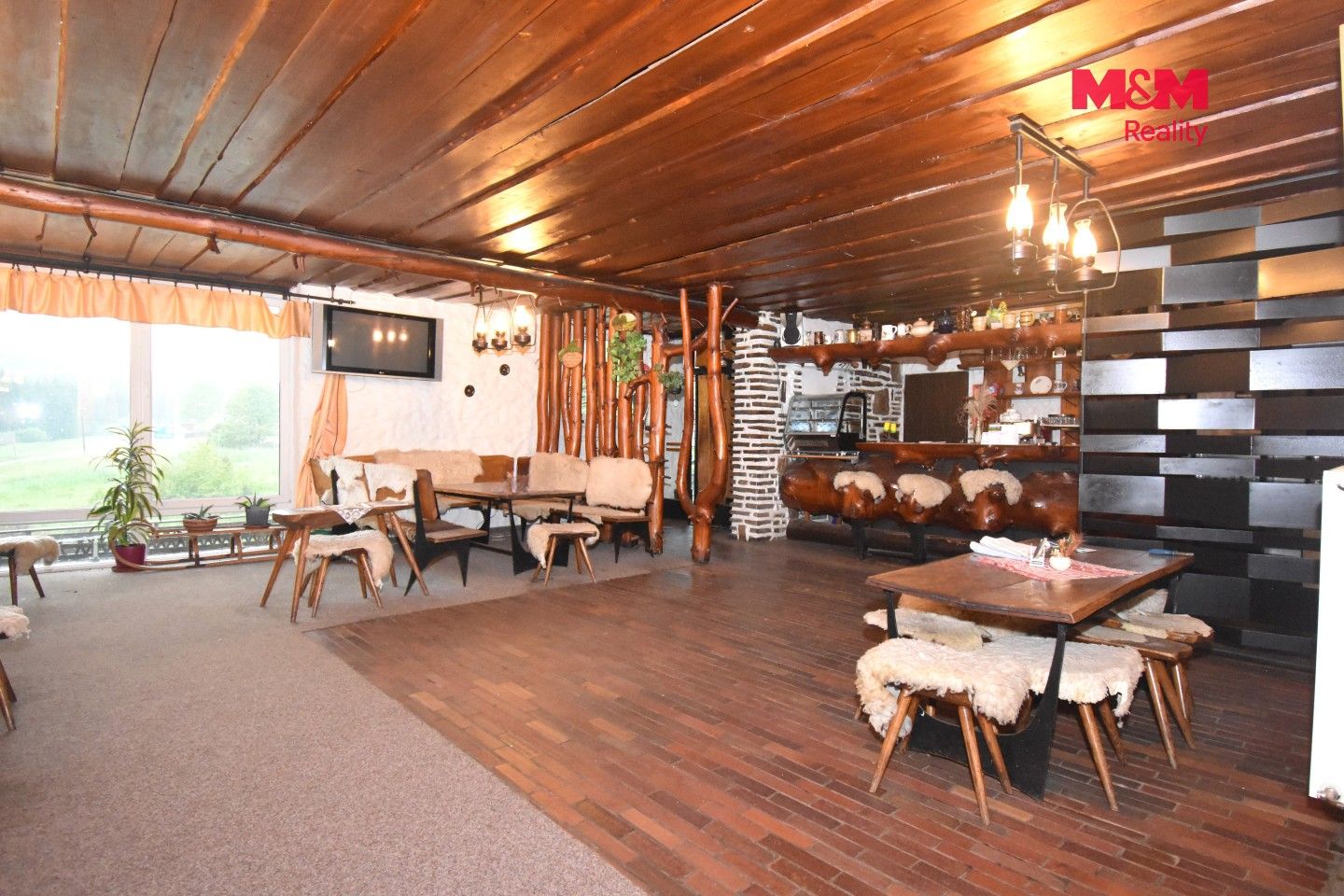 Prodej komerčního prostoru 900 m² - foto 7