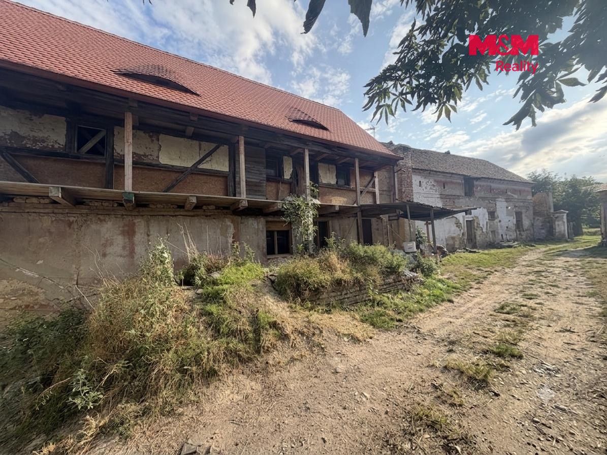 Prodej nemovitosti 200 m² - foto 3