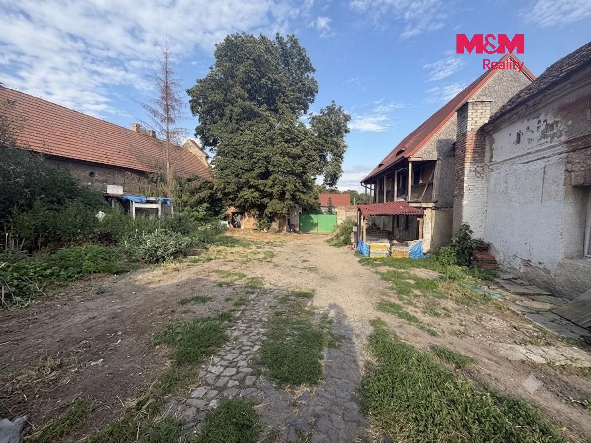 Prodej nemovitosti 200 m² - foto 4