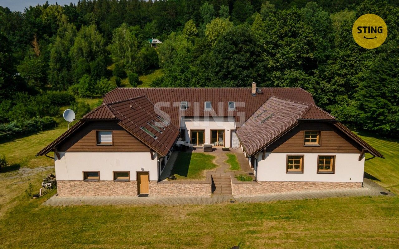 Prodej nemovitosti 708 m² - foto 1