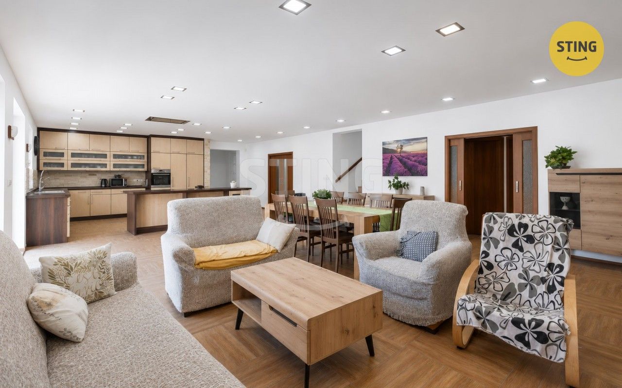 Prodej nemovitosti 708 m² - foto 10