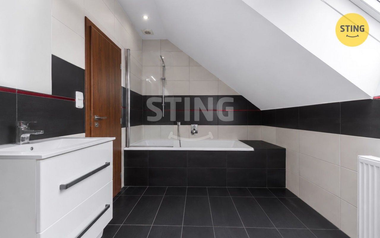 Prodej nemovitosti 708 m² - foto 37