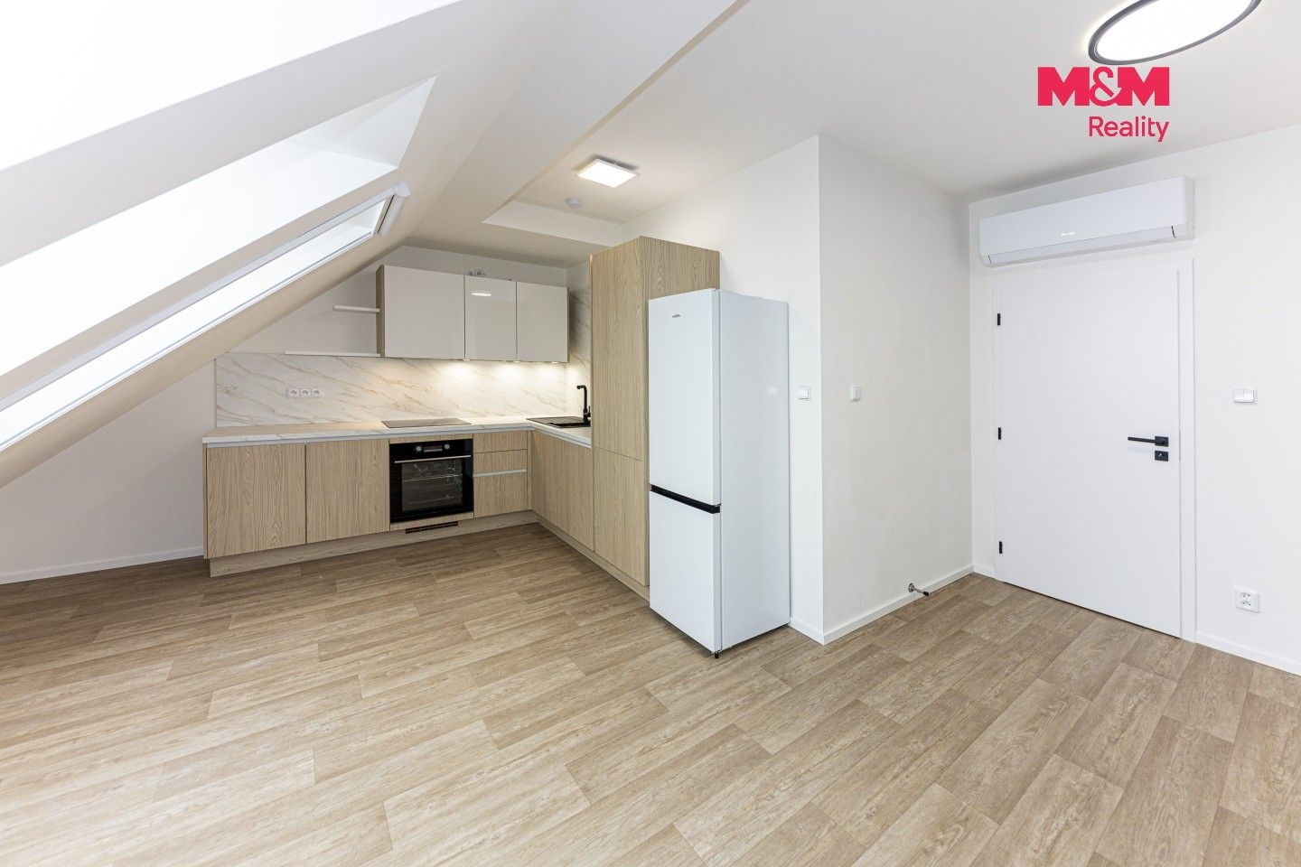 Pronájem bytu 3+kk 75 m² - foto 2